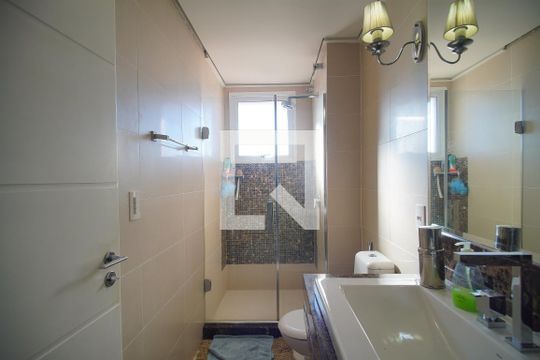Banheiro 2 da suíte 1 de apartamento à venda com 2 quartos, 193m² em Morro do Espelho, São Leopoldo