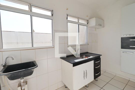 Cozinha de apartamento para alugar com 2 quartos, 48m² em Vila Albertina, Ribeirão Preto