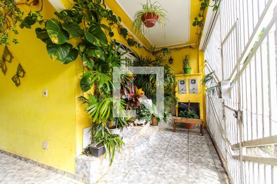 Garagem de casa à venda com 5 quartos, 180m² em Jardim das Camelias, São Paulo