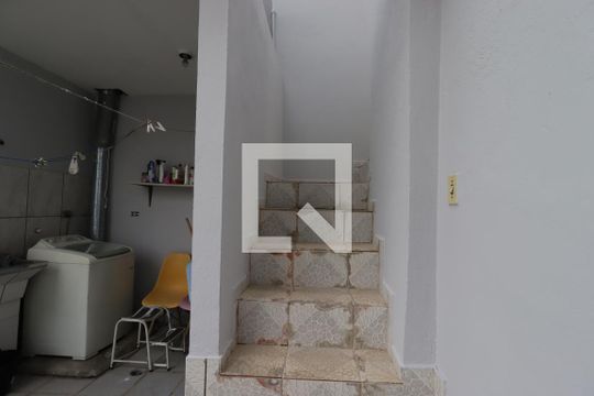 Escada de casa à venda com 3 quartos, 132m² em Vila Alpina, Santo André