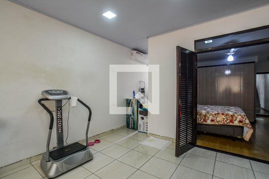 Escritório de casa à venda com 3 quartos, 150m² em Vila Curuçá, Santo André
