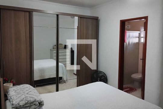 Apartamento à venda com 2 quartos, 131m² em Vila Lucinda, Santo André