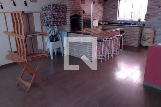 Casa à venda com 3 quartos, 150m² em Parque João Ramalho, Santo André
