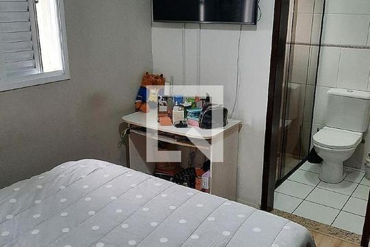 Casa à venda com 3 quartos, 200m² em Vila Curuçá, Santo André