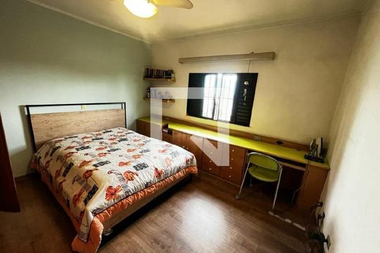 Casa à venda com 3 quartos, 195m² em Vila Valparaíso, Santo André