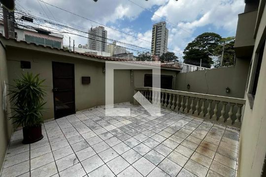 Casa à venda com 3 quartos, 195m² em Vila Valparaíso, Santo André