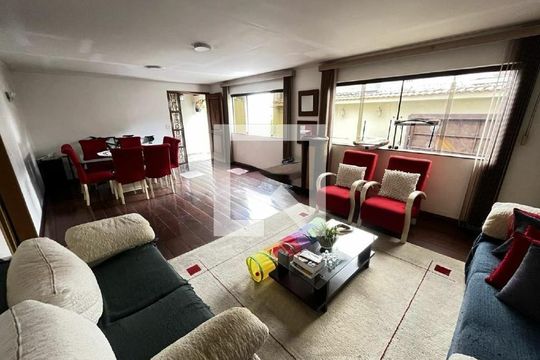 Casa à venda com 3 quartos, 195m² em Vila Valparaíso, Santo André