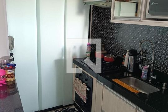 Apartamento à venda com 2 quartos, 44m² em Parque Sao Vicente, Mauá