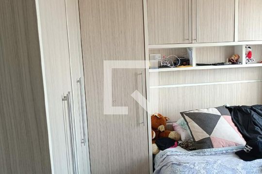 Apartamento à venda com 2 quartos, 44m² em Parque Sao Vicente, Mauá
