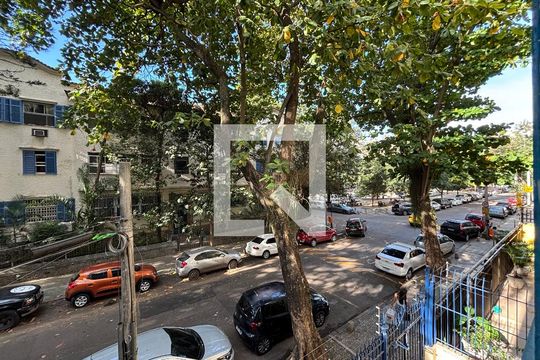 Suíte - vista de apartamento à venda com 1 quarto, 47m² em Copacabana, Rio de Janeiro