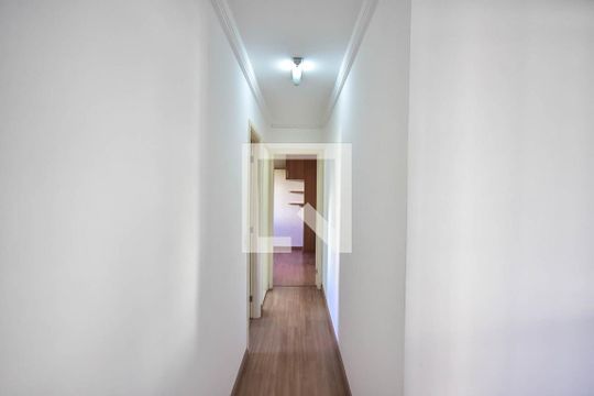 Corredor de apartamento à venda com 2 quartos, 49m² em Vila Andrade, São Paulo