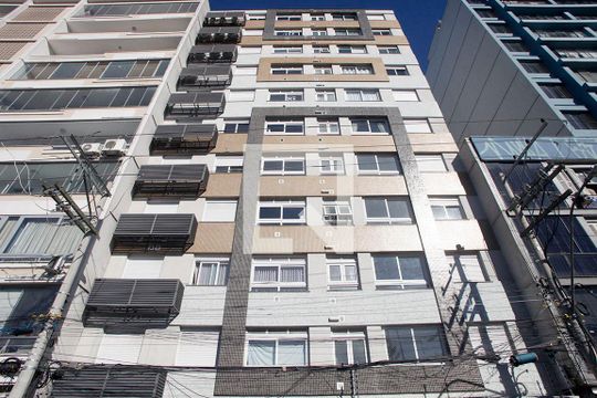Fachada de apartamento para alugar com 1 quarto, 30m² em Centro Histórico, Porto Alegre