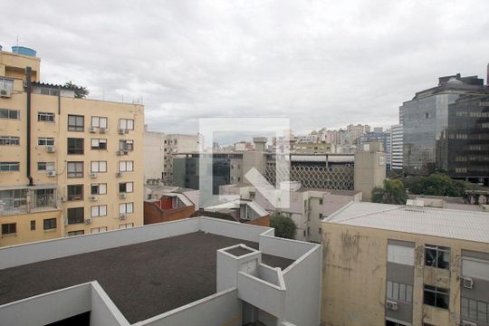 Sala Vista de apartamento para alugar com 1 quarto, 30m² em Centro Histórico, Porto Alegre