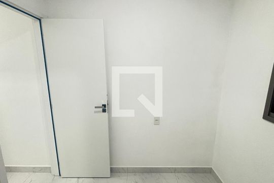 Quarto de apartamento à venda com 2 quartos, 69m² em Jardim do Estádio, Santo André