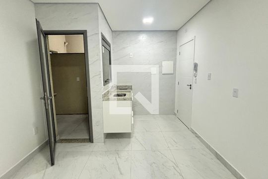 Sala/Cozinha de apartamento à venda com 2 quartos, 69m² em Jardim do Estádio, Santo André