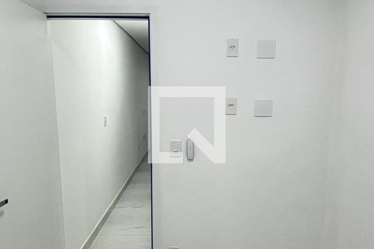 Quarto de apartamento à venda com 2 quartos, 74m² em Jardim do Estádio, Santo André