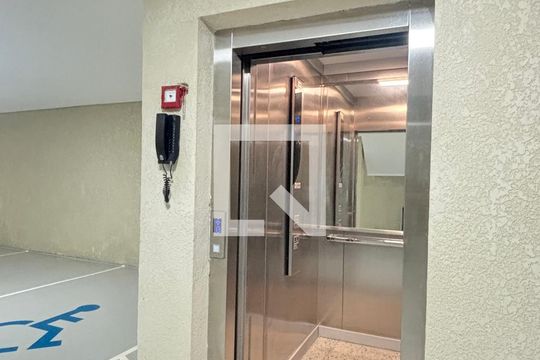 Elevador -Garagem de apartamento à venda com 2 quartos, 74m² em Jardim do Estádio, Santo André