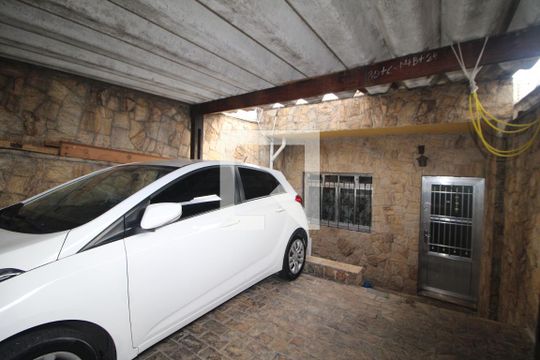 Garagem de casa para alugar com 4 quartos, 179m² em Jardim São Paulo, São Paulo
