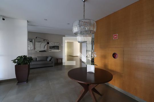 Hall social de apartamento para alugar com 2 quartos, 55m² em Jardim Analia Franco, São Paulo