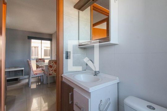 Banheiro de apartamento para alugar com 2 quartos, 42m² em Igara, Canoas