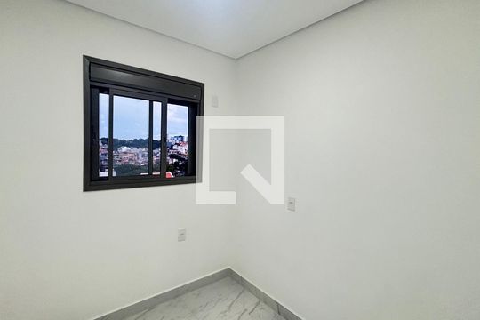 Quarto de apartamento à venda com 2 quartos, 112m² em Jardim do Estádio, Santo André