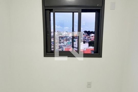 Quarto de apartamento à venda com 2 quartos, 112m² em Jardim do Estádio, Santo André