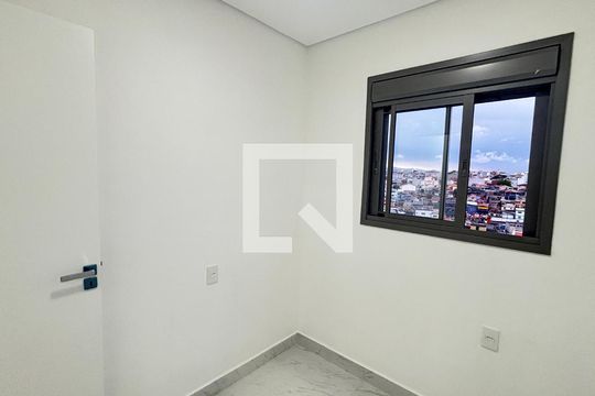 Quarto de apartamento à venda com 2 quartos, 112m² em Jardim do Estádio, Santo André