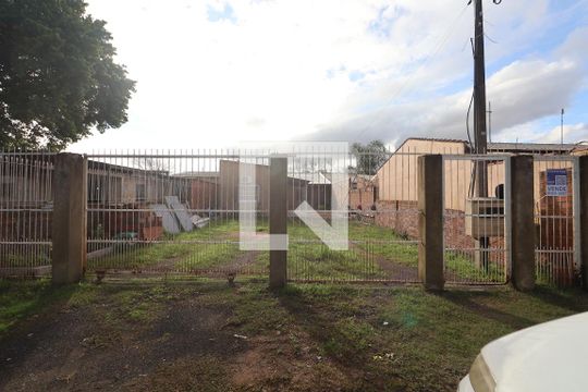Fachada de casa à venda com 2 quartos, 112m² em Rio Branco, Canoas