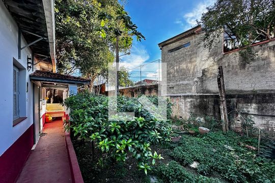 Quintal de casa à venda com 2 quartos, 114m² em Vila Cordeiro, São Paulo