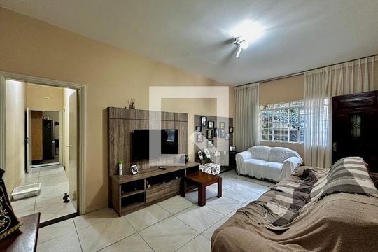 Sala de casa à venda com 2 quartos, 114m² em Vila Cordeiro, São Paulo