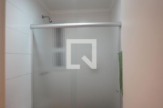 Banheiro Social de apartamento à venda com 3 quartos, 74m² em Vila Bertioga, São Paulo