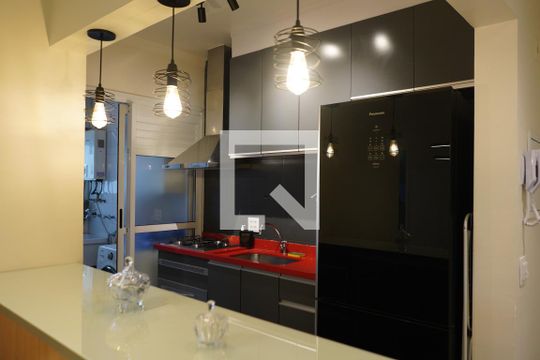 Cozinha de apartamento à venda com 3 quartos, 74m² em Vila Bertioga, São Paulo