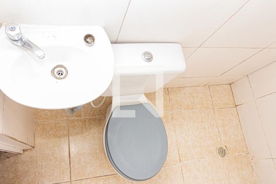 Banheiro de casa para alugar com 1 quarto, 60m² em Campininha, São Paulo