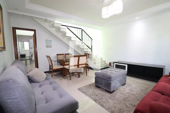 Casa à venda com 3 quartos, 169m² em Jardim Bela Vista, Santo André