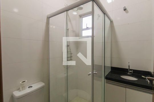 Banheiro de apartamento à venda com 2 quartos, 42m² em Vila Santa Clara, São Paulo