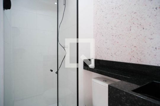 Banheiro Social de apartamento para alugar com 2 quartos, 32m² em Engenheiro Goulart, São Paulo