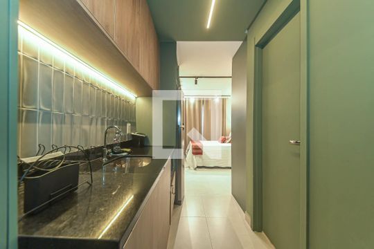 Cozinha de kitnet/studio para alugar com 1 quarto, 35m² em Campo Belo, São Paulo