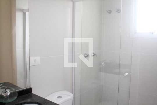 Banheiro  de apartamento à venda com 3 quartos, 76m² em Vila Milton, Guarulhos