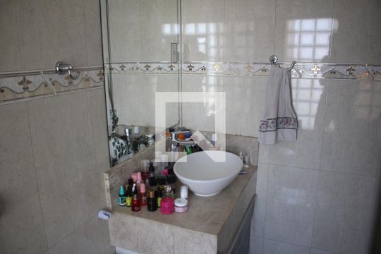 Banheiro da Suíte de casa à venda com 4 quartos, 540m² em Milionários, Belo Horizonte