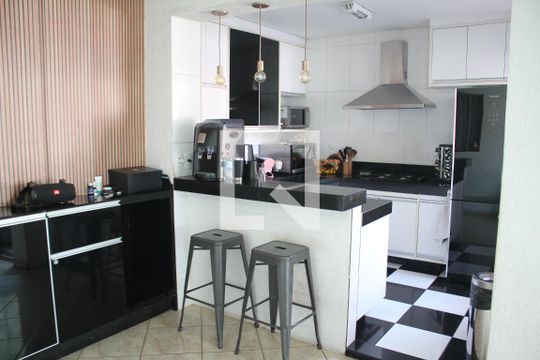 Cozinha de casa à venda com 4 quartos, 540m² em Milionários, Belo Horizonte