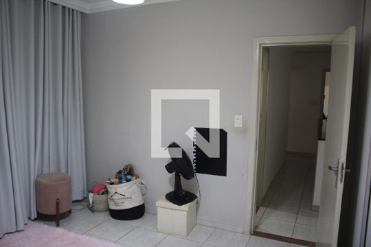 Quarto 2 de casa à venda com 4 quartos, 540m² em Milionários, Belo Horizonte