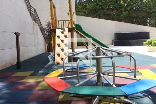 Área comum - Playground de apartamento para alugar com 1 quarto, 38m² em Granja Viana, Cotia