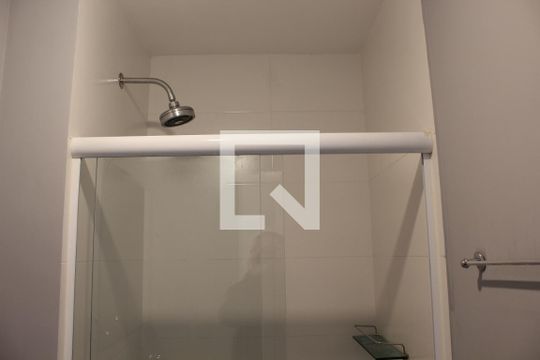 Banheiro da Suíte de apartamento para alugar com 1 quarto, 38m² em Granja Viana, Cotia