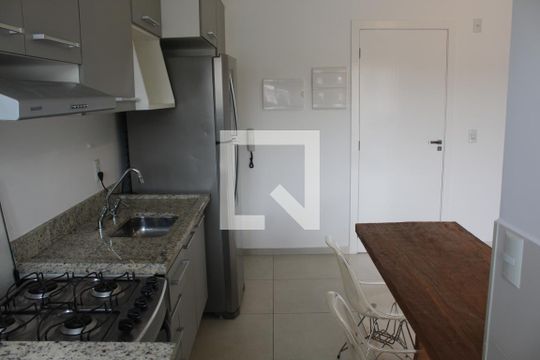 Cozinha e Área de Serviço de apartamento para alugar com 1 quarto, 38m² em Granja Viana, Cotia