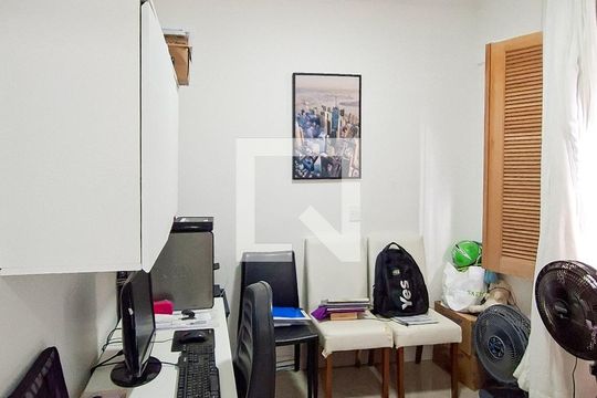 Escritório de casa à venda com 3 quartos, 140m² em Santa Tereza, Belo Horizonte