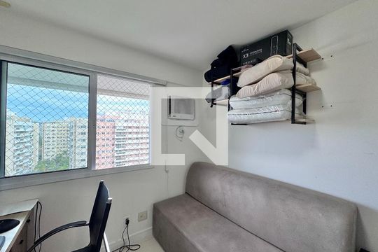 Quarto de apartamento à venda com 2 quartos, 160m² em Barra da Tijuca, Rio de Janeiro