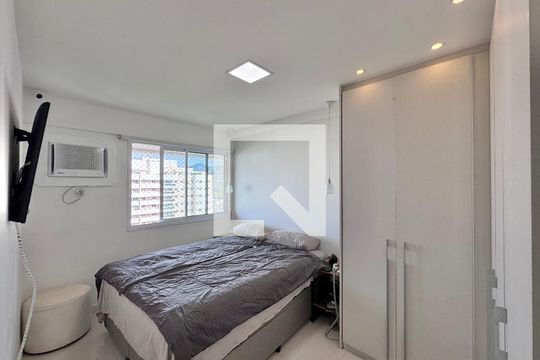 Suíte de apartamento à venda com 2 quartos, 160m² em Barra da Tijuca, Rio de Janeiro