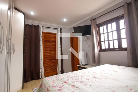 Quarto 1 de casa para alugar com 3 quartos, 250m² em Cidade Satelite Santa Barbara, São Paulo