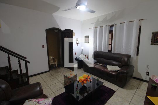 Sala 1 de casa à venda com 3 quartos, 485m² em Piedade, Rio de Janeiro
