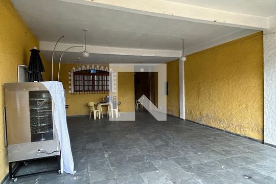 Garagem de casa à venda com 3 quartos, 485m² em Piedade, Rio de Janeiro